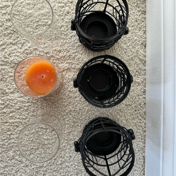 Set of 3 Spider Candle Holders - Picture 4 of 8